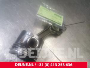 Gebruikte Zuiger Opel Combo 1.6 CDTI 16V Prijs € 90,75 Inclusief btw aangeboden door van Deijne Onderdelen Uden B.V.