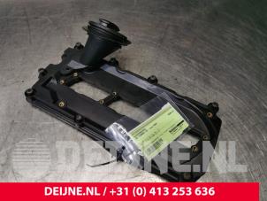 Gebruikte Kleppendeksel Volkswagen Touareg (7LA/7L6) 3.0 TDI V6 24V Prijs € 30,00 Margeregeling aangeboden door van Deijne Onderdelen Uden B.V.