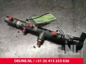 Gebruikte Injector brug Volkswagen Touareg (7LA/7L6) 3.0 TDI V6 24V Prijs € 45,00 Margeregeling aangeboden door van Deijne Onderdelen Uden B.V.