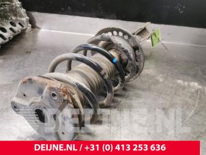 Mercedes Vito Schokdemperpoot links-voor O141773 foto 2