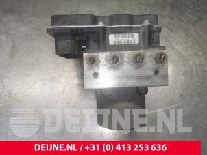 Mercedes Vito ABS Pomp O141788 foto 2