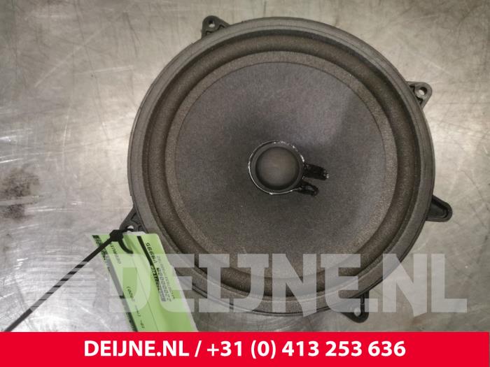 Mercedes Sprinter Lautsprecher O141797