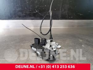 Tesla Model S Deurslot Mechaniek 4Deurs rechts-voor O141811 foto 3