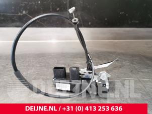 Tesla Model S Deurslot Mechaniek 4Deurs links-voor O141838 foto 3
