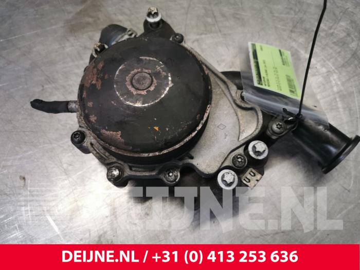 Mercedes C-Klasse Water pump O141921