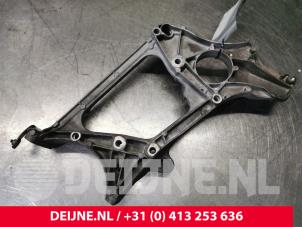 Mercedes C-Klasse Dynamosteun onder O141923 foto 3