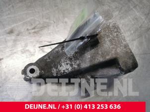 Gebruikte Motorsteun Mercedes Sprinter Prijs € 36,30 Inclusief btw aangeboden door van Deijne Onderdelen Uden B.V.