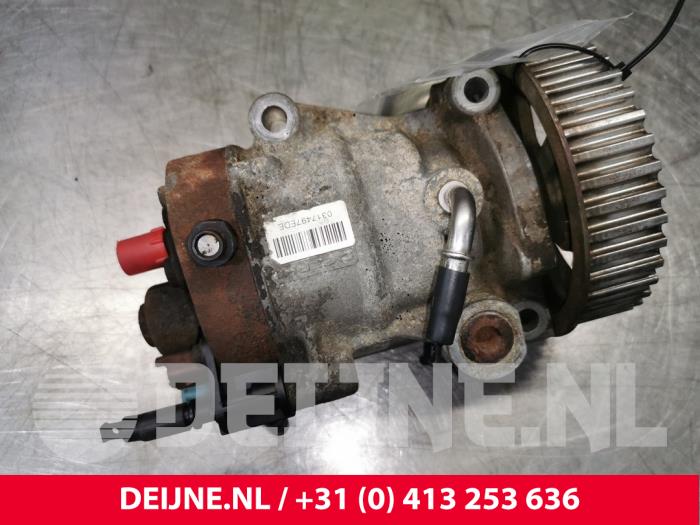 Renault Kangoo Mechanical fuel pump O142050