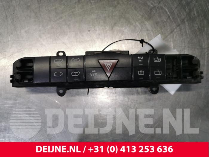 Mercedes Vito Paniekverlichtings Schakelaar O142076