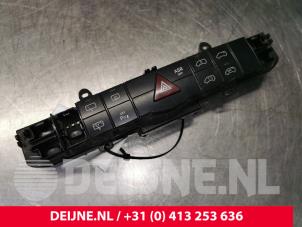 Mercedes Vito Paniekverlichtings Schakelaar O142076 foto 2