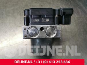 Volvo XC40 ABS Pumpe O142142 foto 2