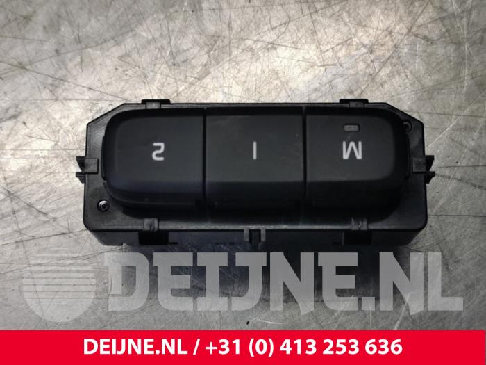 Volvo XC40 Stoelverstellings Schakelaar O142156