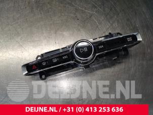 Volvo XC40 Radiobedienfeld O142209 foto 2