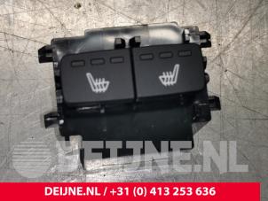 Gebruikte Stoelverwarmings Schakelaar Volvo XC40 (XZ) 1.5 T5 Twin Engine 16V Prijs € 40,00 Margeregeling aangeboden door van Deijne Onderdelen Uden B.V.