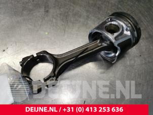 Gebruikte Zuiger Fiat Doblo Cargo (223) 1.3 D 16V Multijet Prijs € 72,60 Inclusief btw aangeboden door van Deijne Onderdelen Uden B.V.