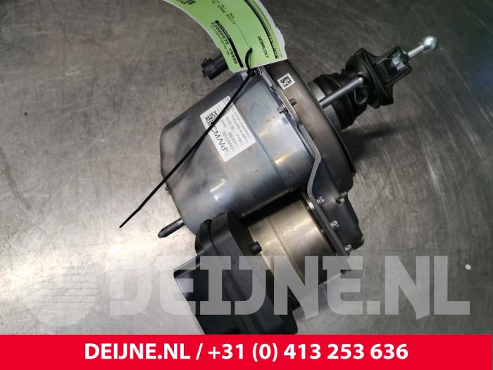 Rembol van een Volvo XC40 (XZ) 1.5 T5 Plug-in Hybrid 16V 2022