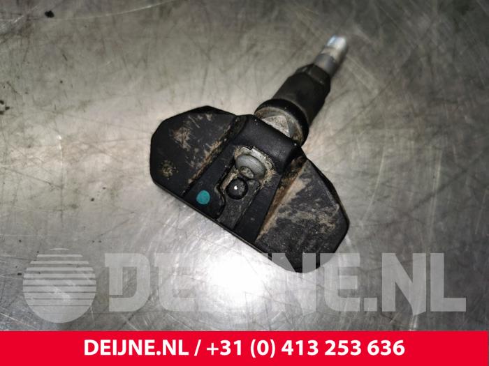 Tesla Model S Reifendrucksensor O142307