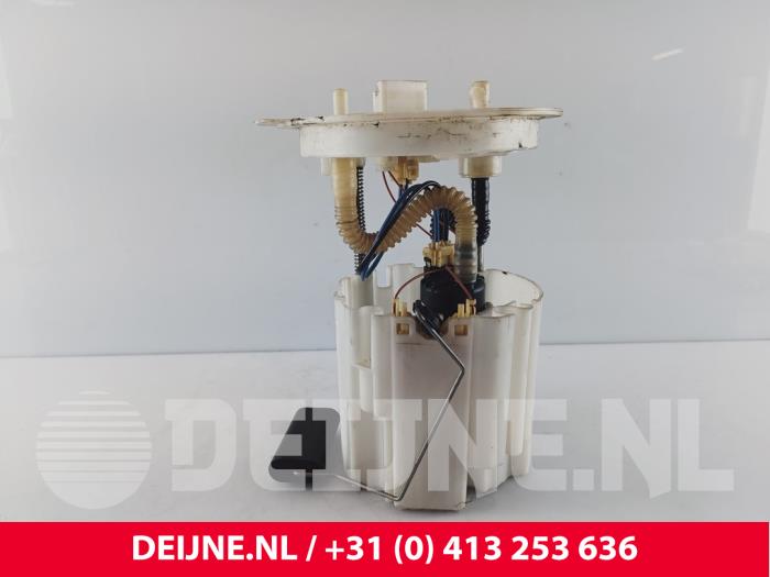 Gebruikte Brandstofpomp Elektrisch Volvo V60 I (FW/GW) 2.4 D6 20V AWD Twin Engine Plug-in Hybrid Prijs € 50,00 Margeregeling aangeboden door van Deijne Onderdelen Uden B.V.