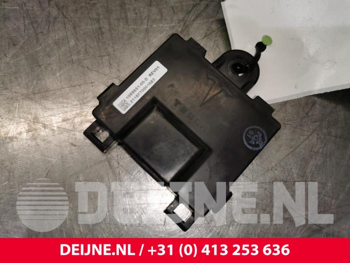 Tesla Model S Zentralverriegelung Modul O142381