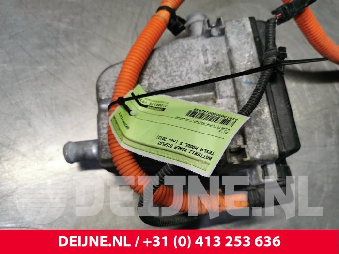 Tesla Model S Batterieanzeige O142449