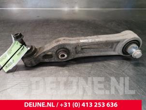 Tesla Model S Front lower wishbone, right O142450 photo 2