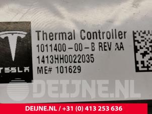 Tesla Model S Heater computer O142493 photo 3