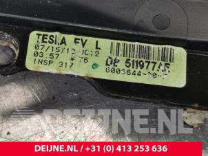 Tesla Model S Driehoeks Ruit links-voor O142500 foto 3