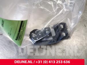 Peugeot Expert Electric window switch O142553 photo 2