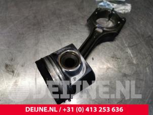 Volvo V40 Piston O142589 photo 2