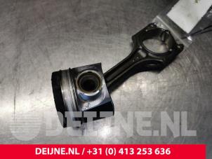 Volvo V40 Zuiger O142591 foto 2
