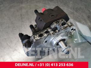 Opel Vivaro Mechanical fuel pump O142647 photo 3