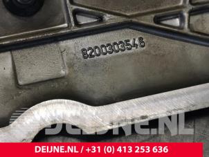 Opel Vivaro Kleppendeksel O142648 foto 3