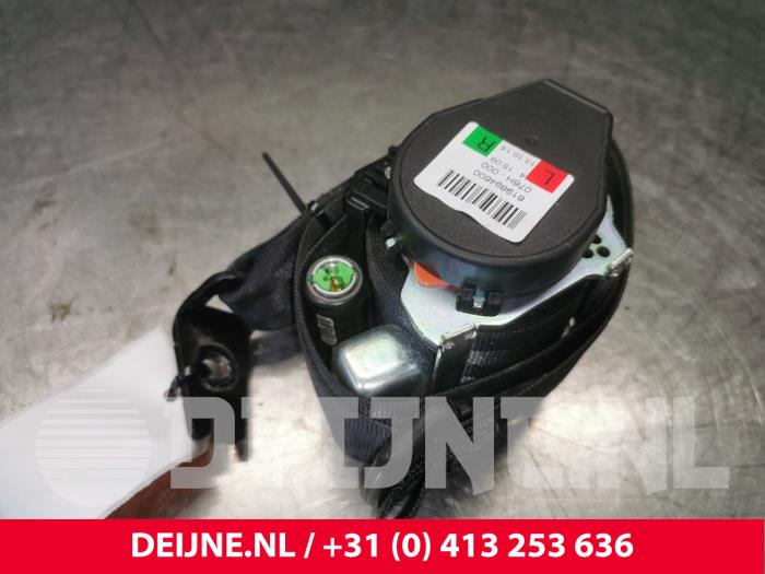 Volvo V40 Rear seatbelt, right O142702