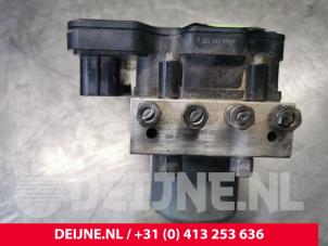 Tesla Model 3 ABS Pumpe O142883 foto 2