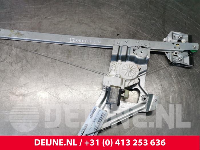 Mercedes Sprinter Ruitmechaniek 2Deurs links-voor O143017