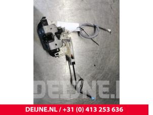 Mercedes Sprinter Türschlossmechanik 2-türig links O143018 foto 2