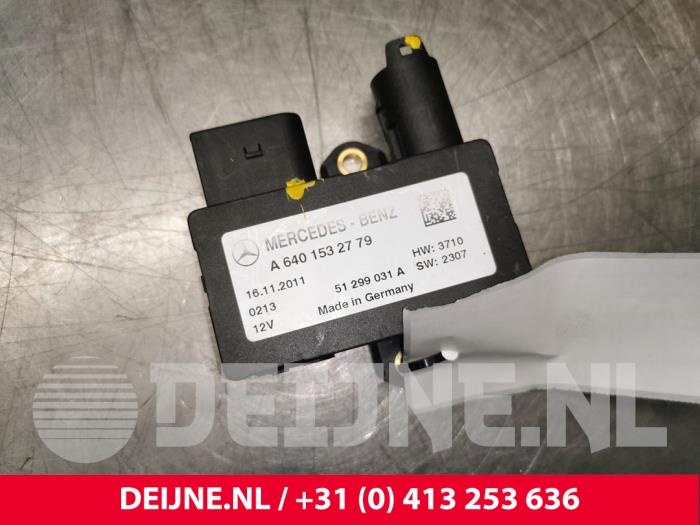Mercedes A-Klasse Glow plug relay O143030