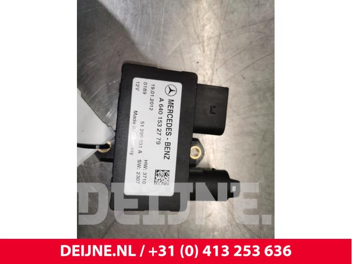 Mercedes A-Klasse Glow plug relay O143031