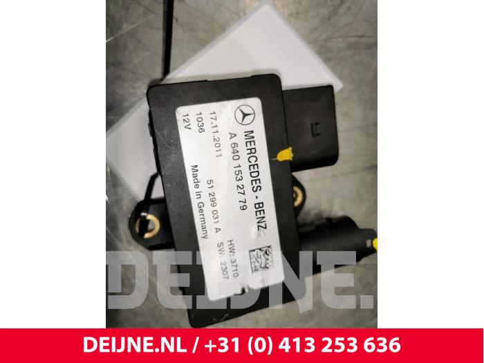 Mercedes A-Klasse Glow plug relay O143033