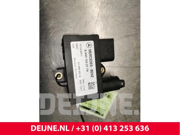 Mercedes A-Klasse Glow plug relay O143038
