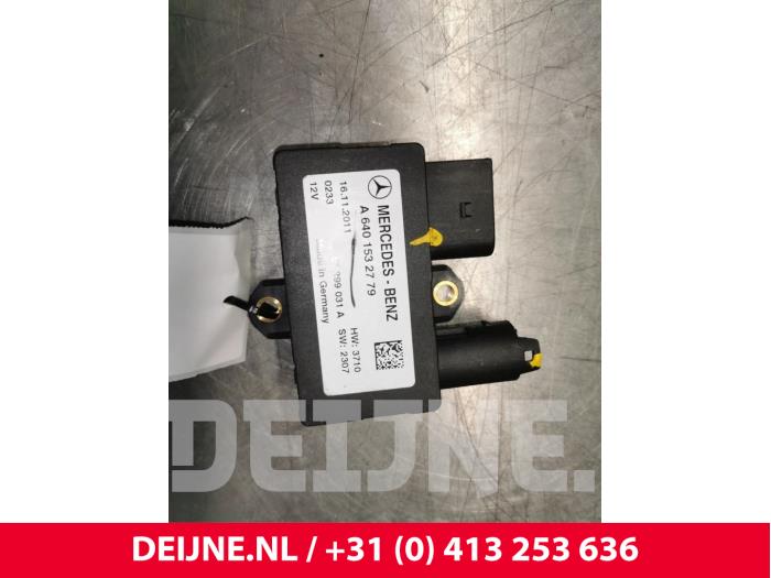 Mercedes A-Klasse Glow plug relay O143040