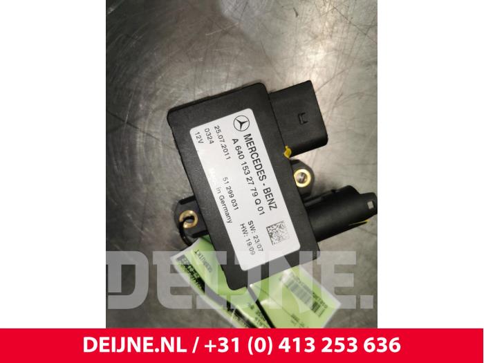 Mercedes A-Klasse Glow plug relay O143042