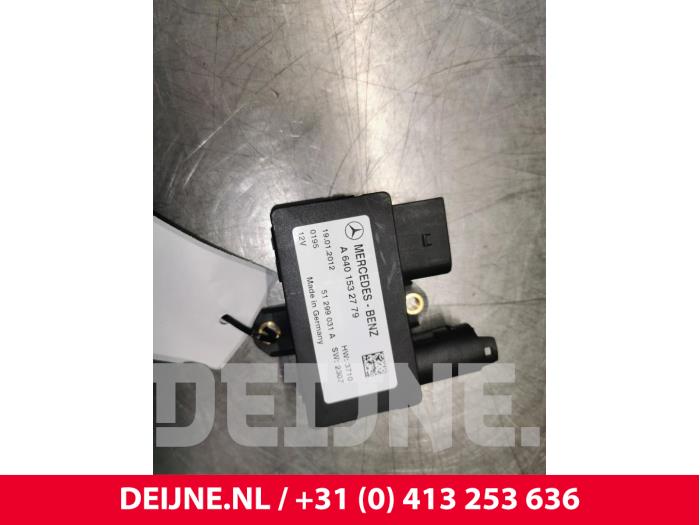 Mercedes A-Klasse Glow plug relay O143045