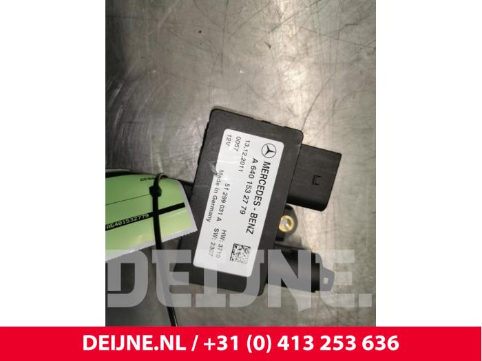 Mercedes A-Klasse Glow plug relay O143056