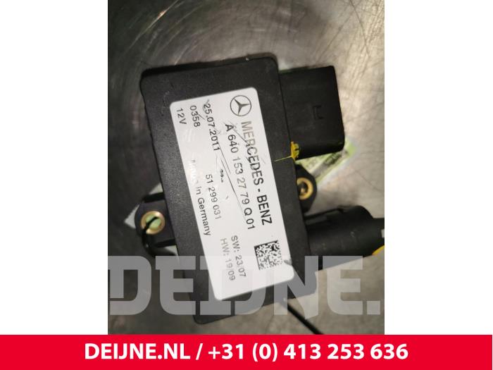 Mercedes A-Klasse Glow plug relay O143058