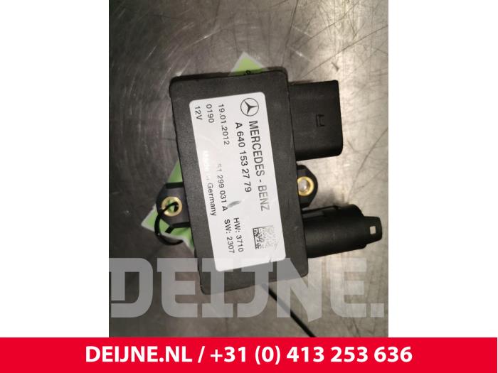 Mercedes A-Klasse Glow plug relay O143061