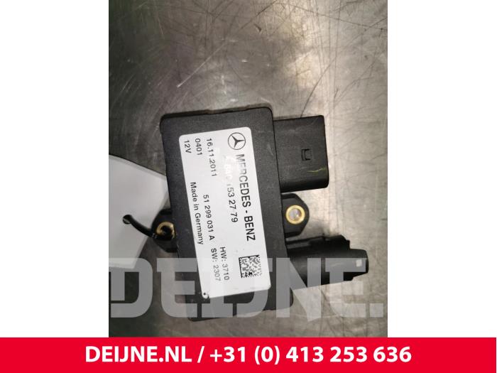 Mercedes B-Klasse Glow plug relay O143068