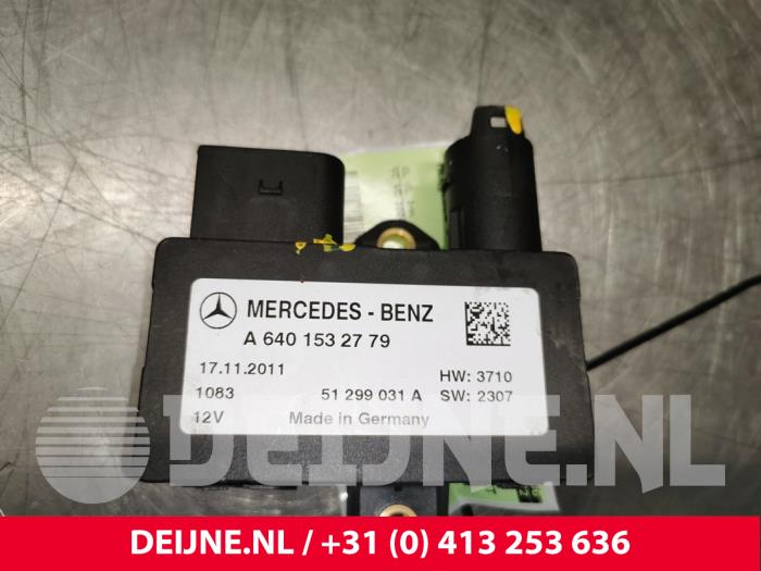 Mercedes B-Klasse Glow plug relay O143084