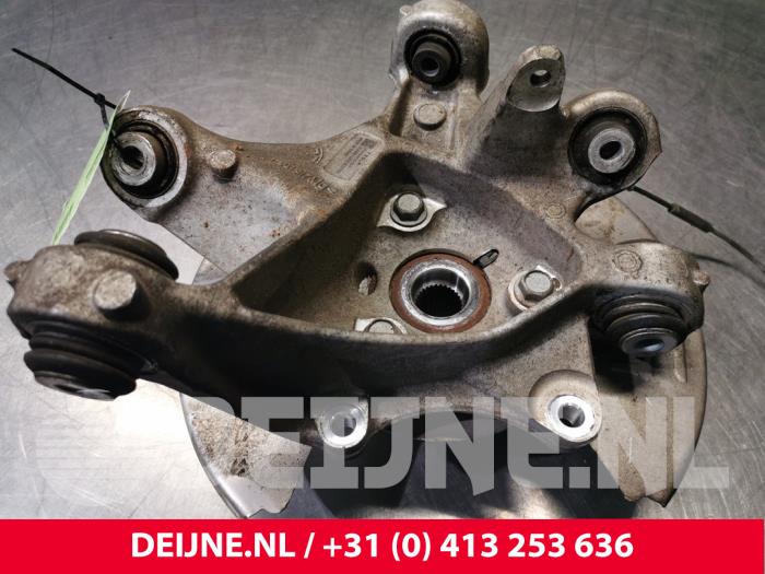 Tesla Model 3 Achsschenkel rechts hinten O143171