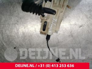 Volvo XC60 Rear door mechanism 4-door, right O143197 photo 3